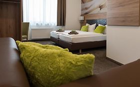 The Outlet Hotel